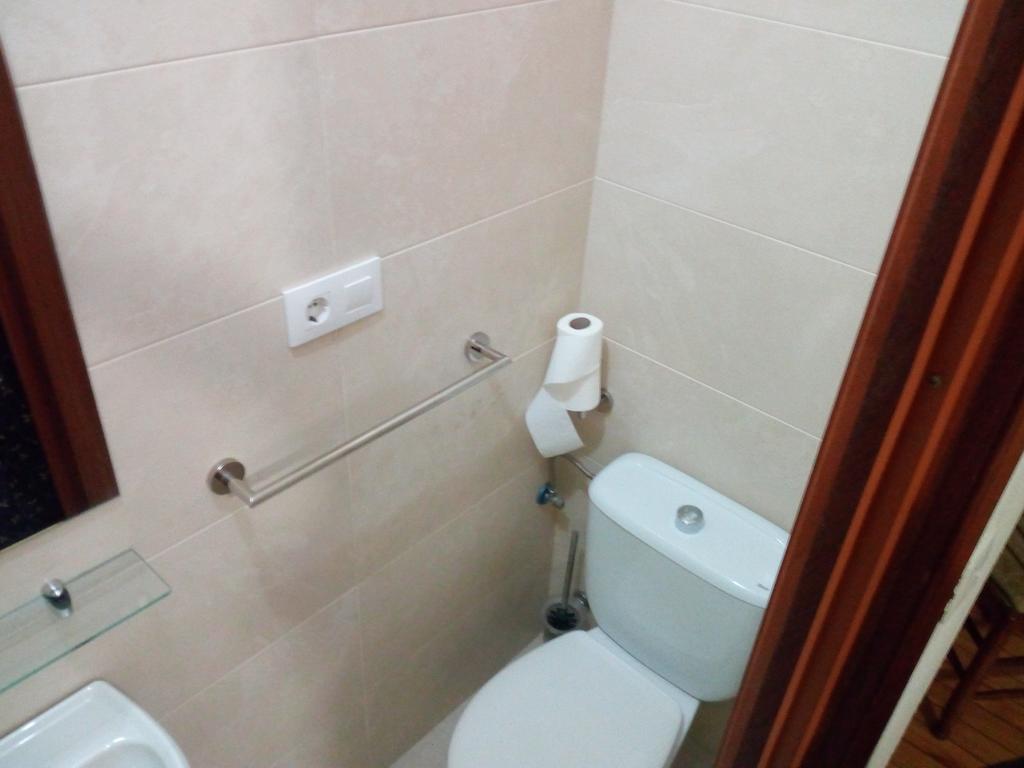 Pension La Principal Torrelavega Bagian luar foto